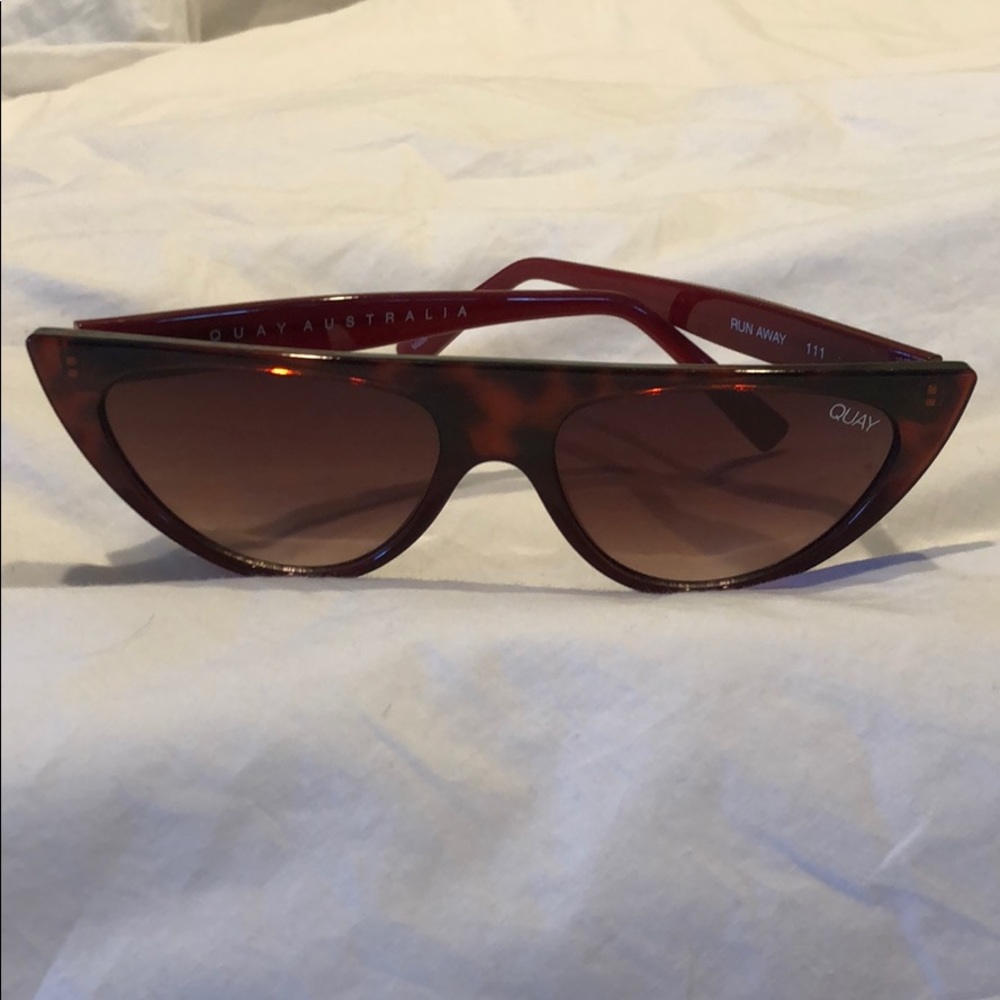 QUAY AUSTRALIA SUNNIES